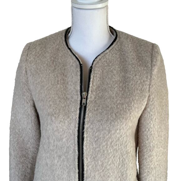 Forever 21 Jacket Size M Ivory Black Trim Full Zip Furry Fuzzy Teddy Longline - Picture 2 of 10